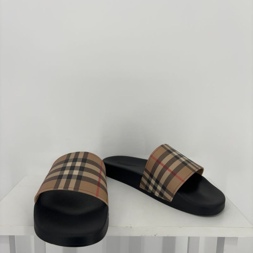 None Fashion Men’s Check Slides